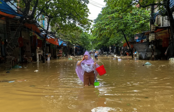 Se eleva el número de víctimas en Vietnam a causa del tifón Yagi