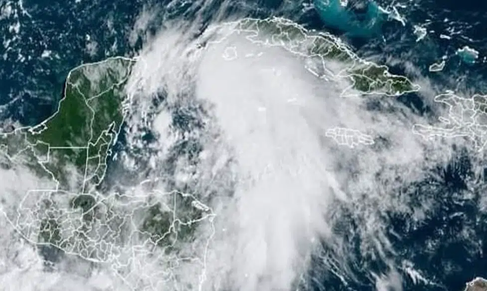 Yucatán activa alertas verde y azul por efectos de la tormenta tropical Helene