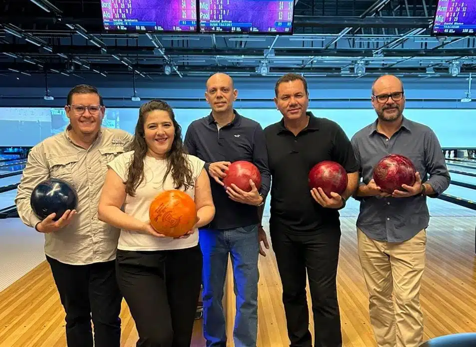 Octava edición del Torneo de Boliche con causa Proeduca en las instalaciones del Millow Bowl.