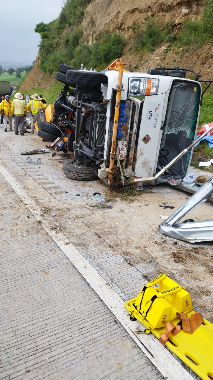 Tráiler arrolla a trabajadores en la México-Puebla; hay tres muertos y siete heridos