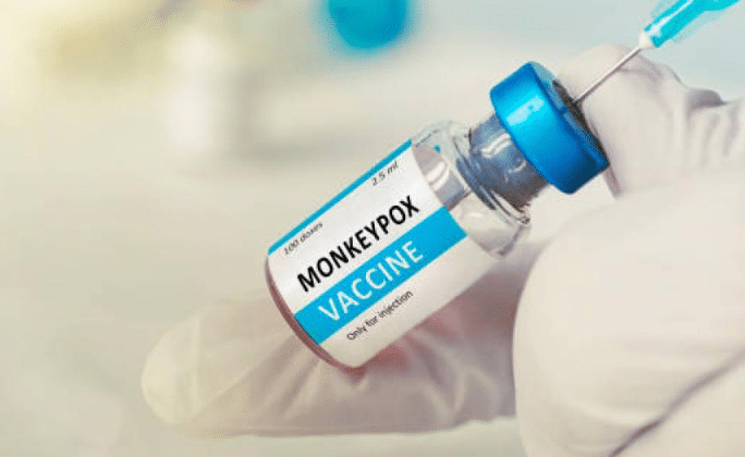 Cofepris evalúa solicitud de registro sanitario para vacuna contra la viruela del mono