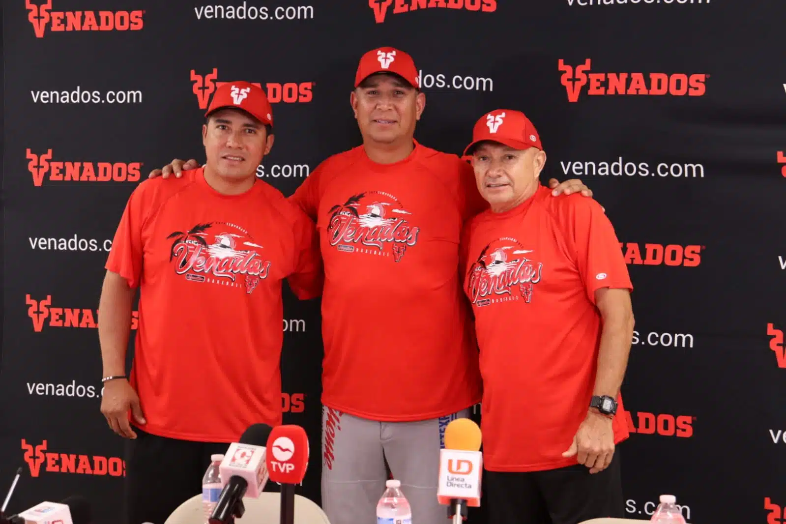 Directiva de Venados de Mazatlán en conferencia de prensa.