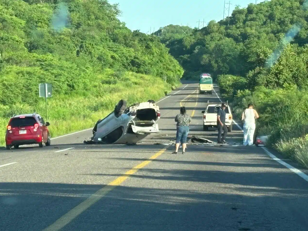 Volcadura en carretera de Culiacán