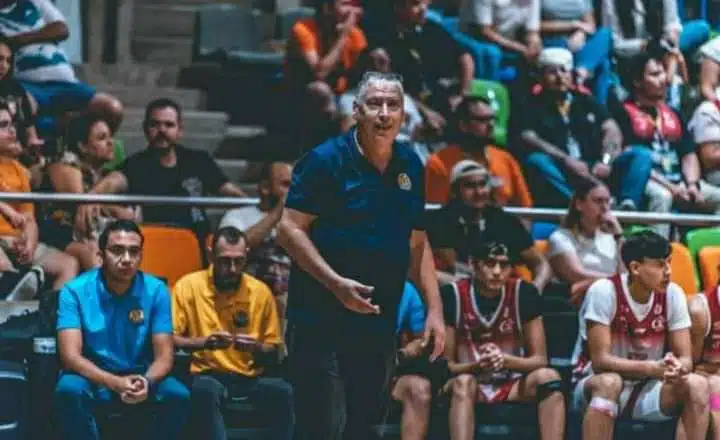 El entrenador argentino radicado en Sinaloa, toma las riendas del equipo ahomense en la Liga de Baloncesto del Pacífico (LBP).