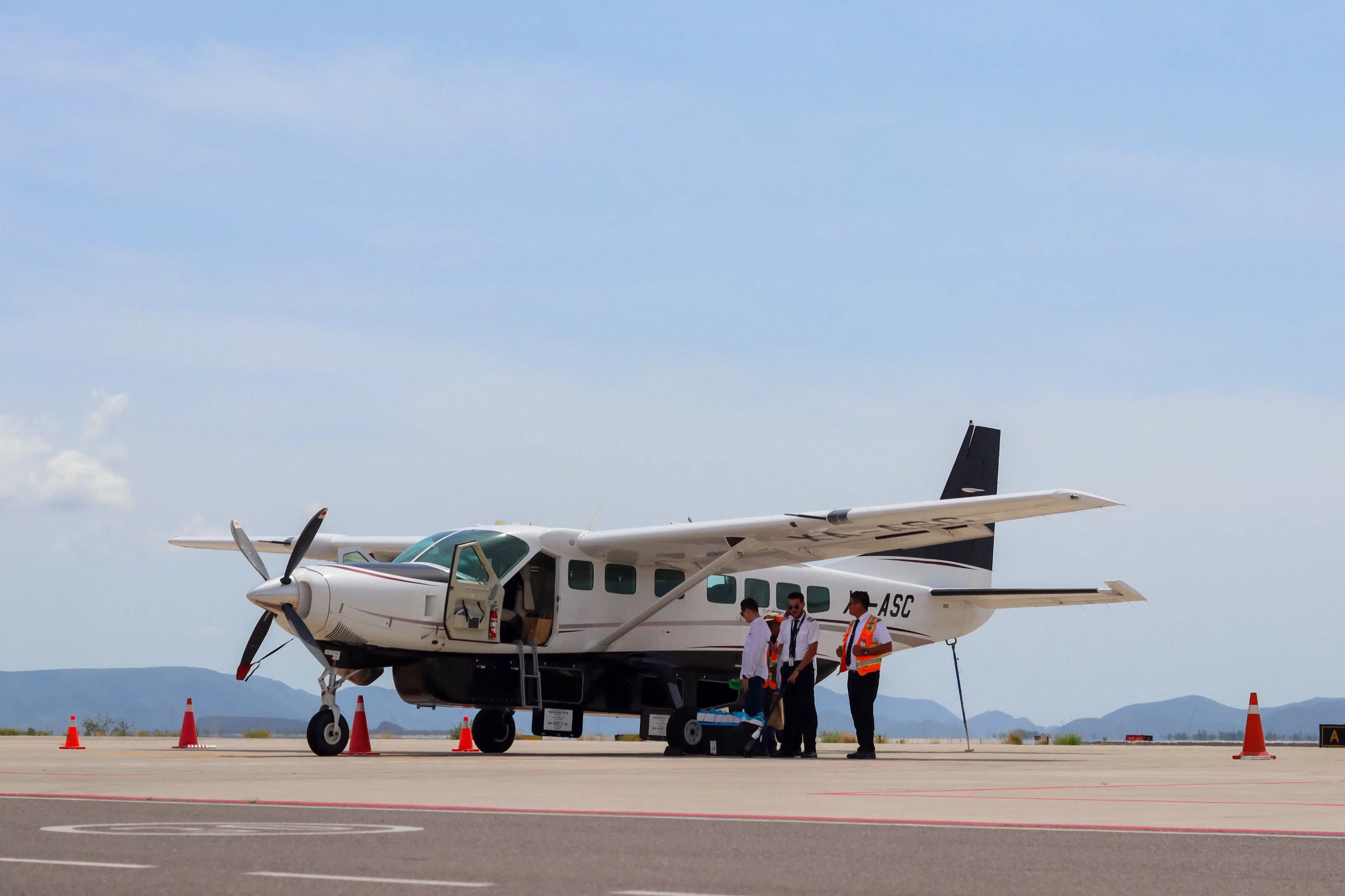 Con este vuelo se unen ahora vía aérea Creel y Los Mochis para seguir fortaleciendo el turismo.