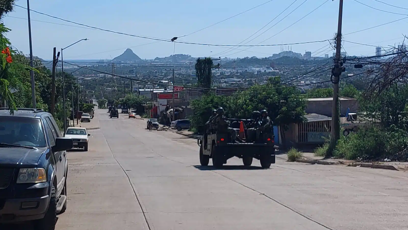 A su casa llegaron hombres armados y lo privaron de su libertad. Elementos de la Guardia Nacional y Ejército realizan recorridos por el lugar; alcalde rechaza que hubiera sido una mujer policía, como se dijo en un principio