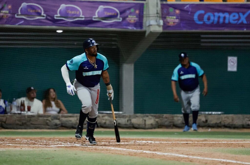 El pelotero cubano Yadir Drake conectó su primer jonrón de la pretemporada en la Baja Series