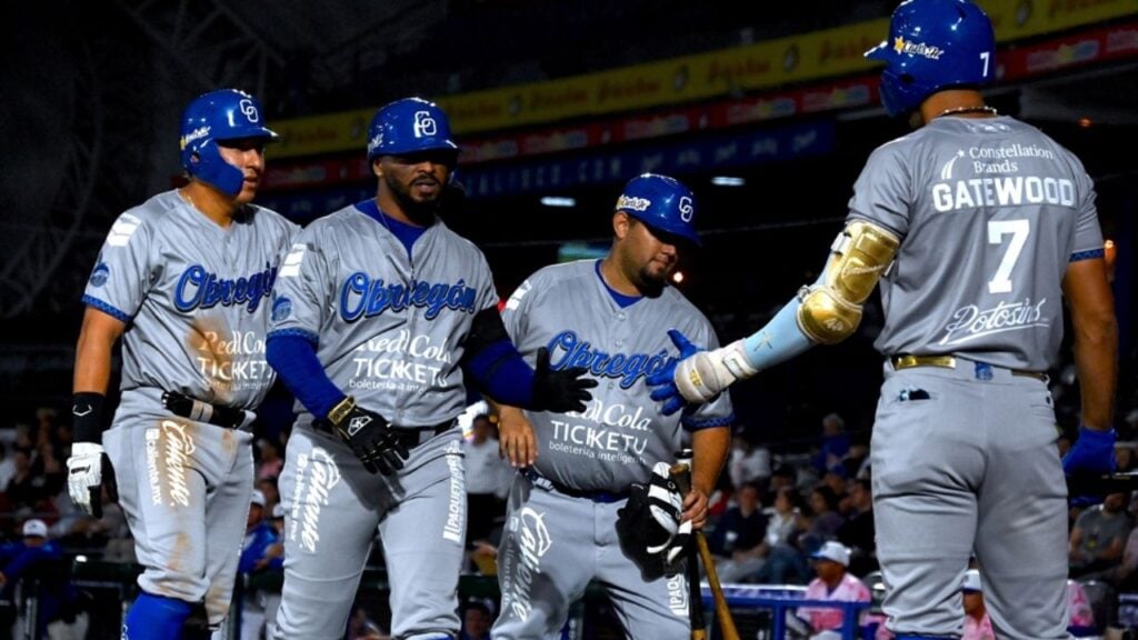 Jugadores de los Yaquis de Ciudad Obregón