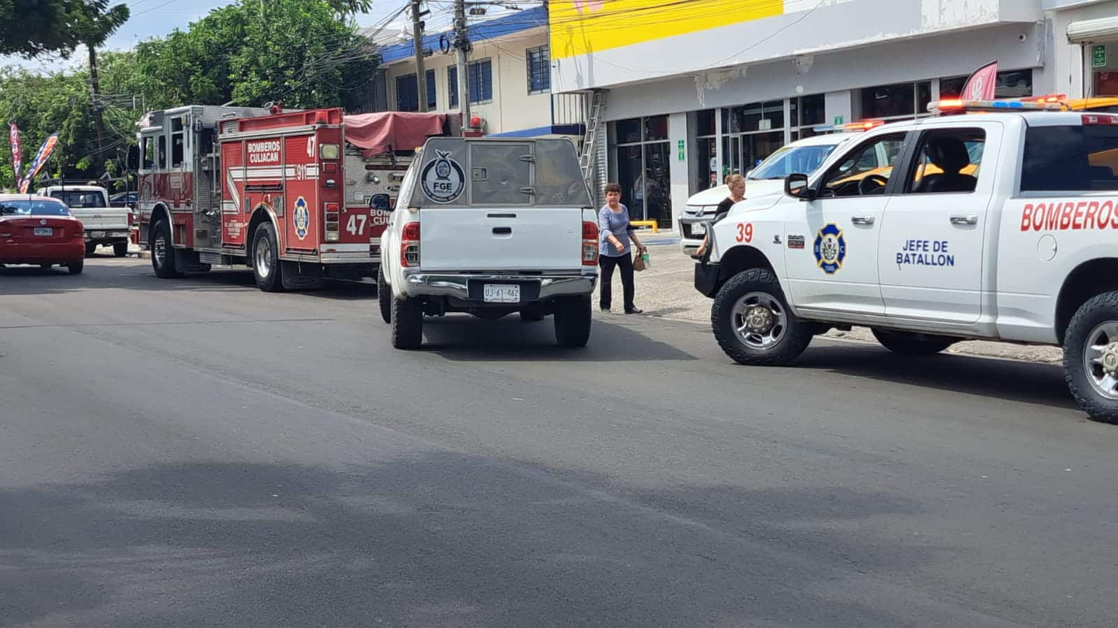 Bomberos de Culiacán, Protección Civil Estatal, Protección Civil Municipal y Semefo