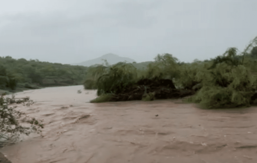 Crecida de río