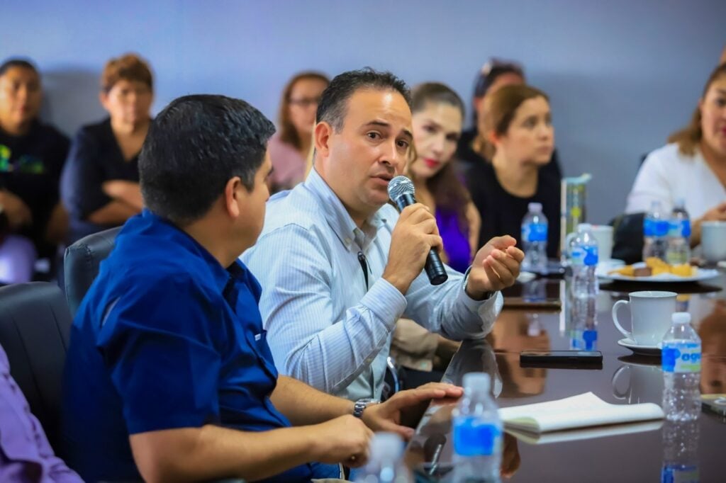 Reunión del gobernador con empresarios