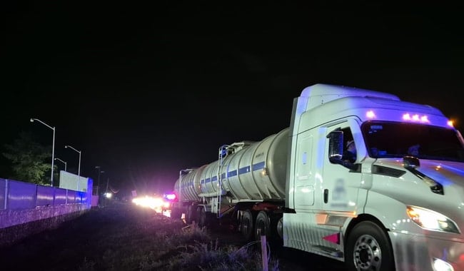 Tractocamión robado cargado con combustible