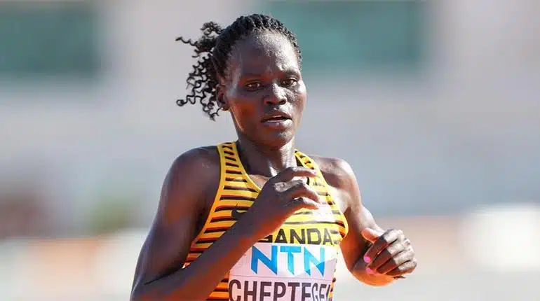 Rebecca Cheptegei en el Campeonato Mundial de Atletismo en Budapest en 2023