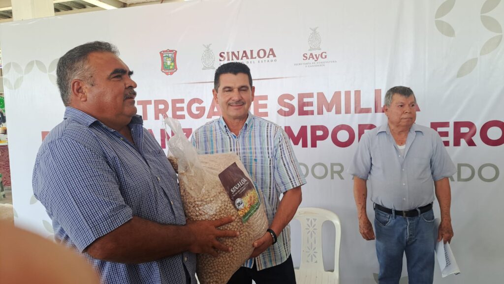 Entrega de semilla a temporaleros