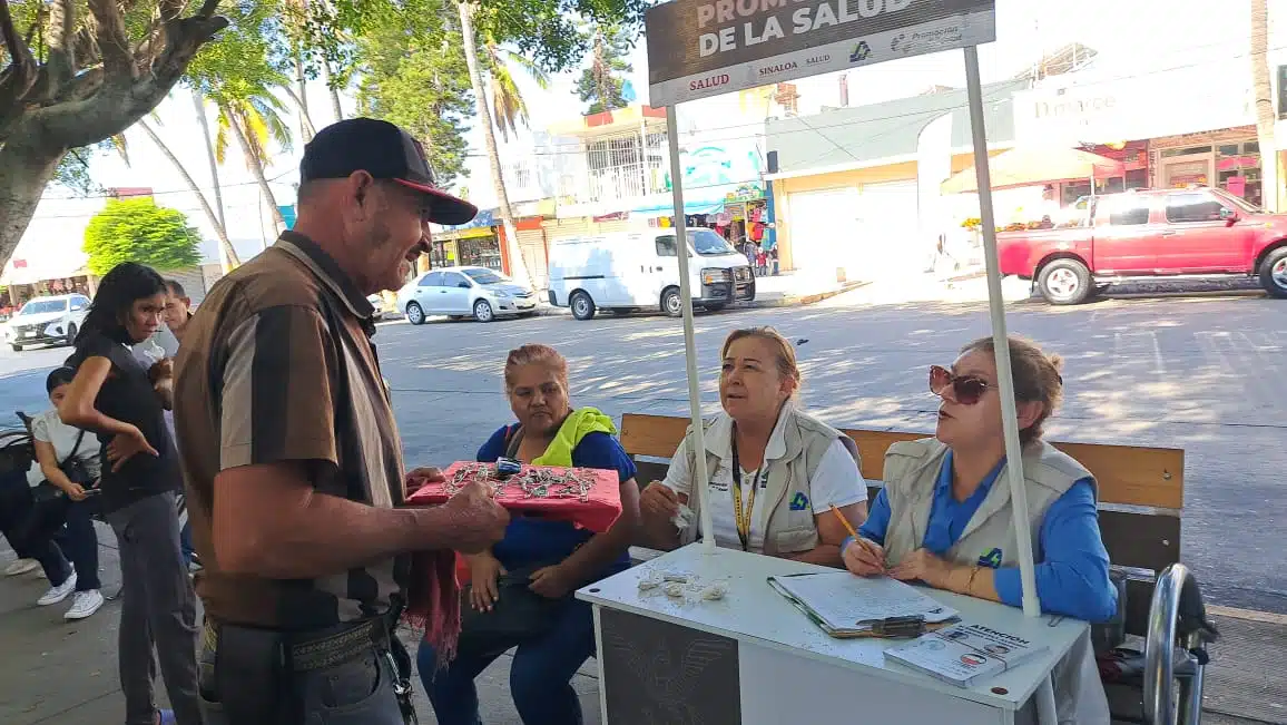 Módulo de Salud donde entregan bolsas de abate.