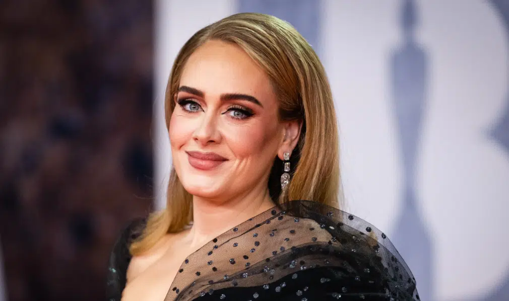 Adele revela que perdió la audición en un oído tras grave infección: 