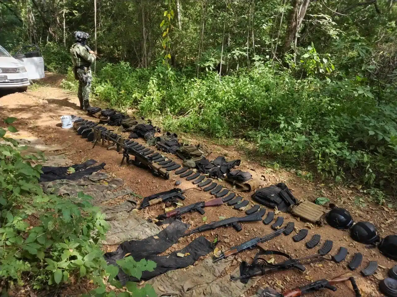 El Ejército Mexicano asegura armas tras el enfrentamiento en Tepuche