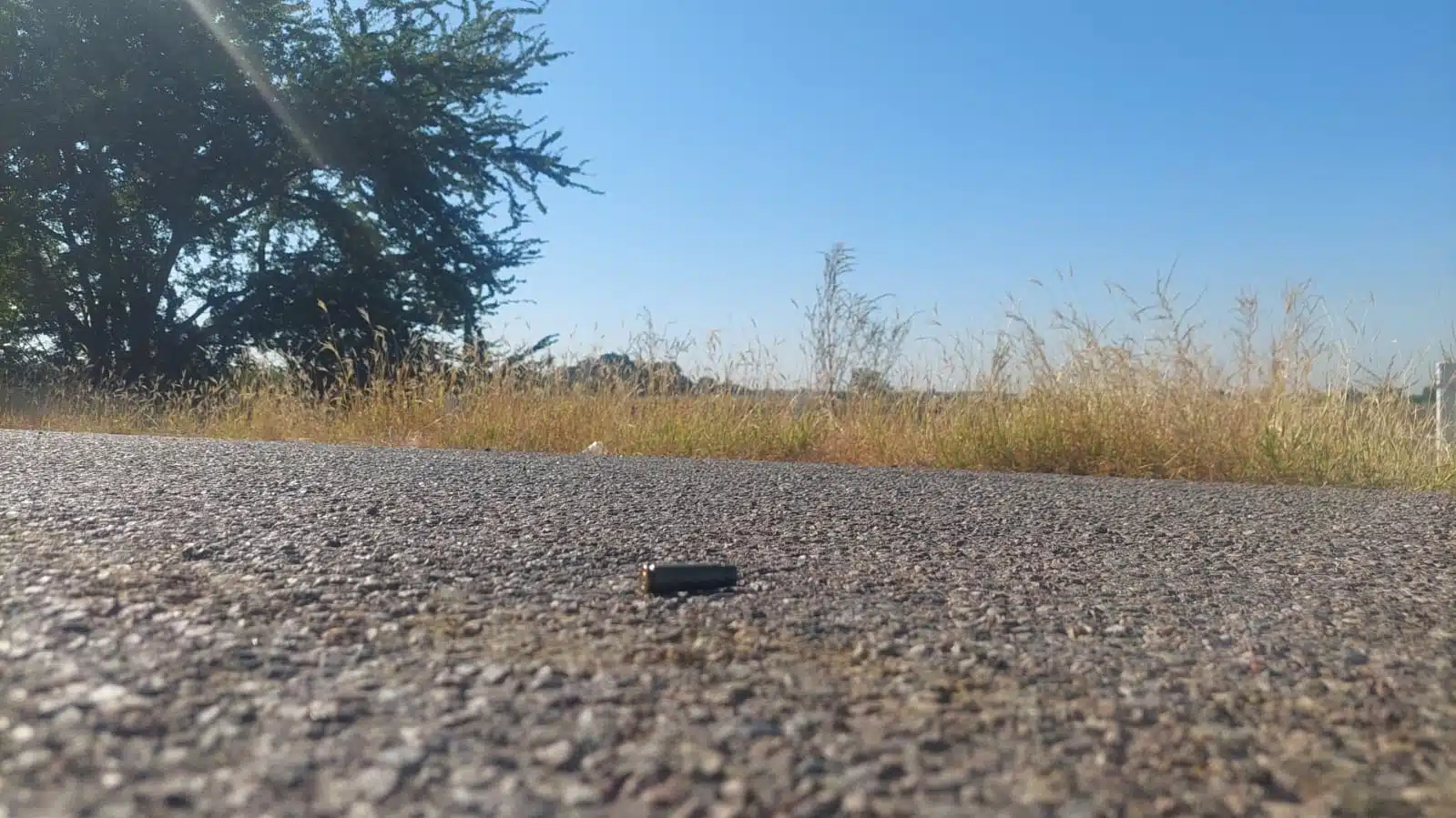 Casquillo en la carretera.