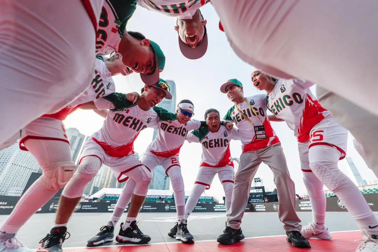 La Selección Mexicana de Beisbol celebra su victoria