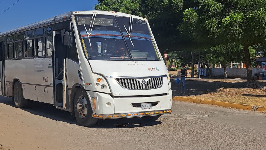 CAMIÓN URBANO EN MAZATLÁN3