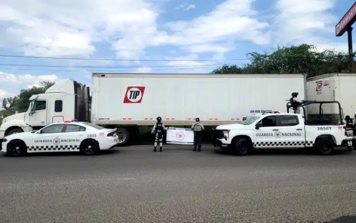 Camión robado y recuperado por la Guardia Nacional