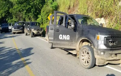 Camionetas tras enfrentamientos en Técpan Guerrero