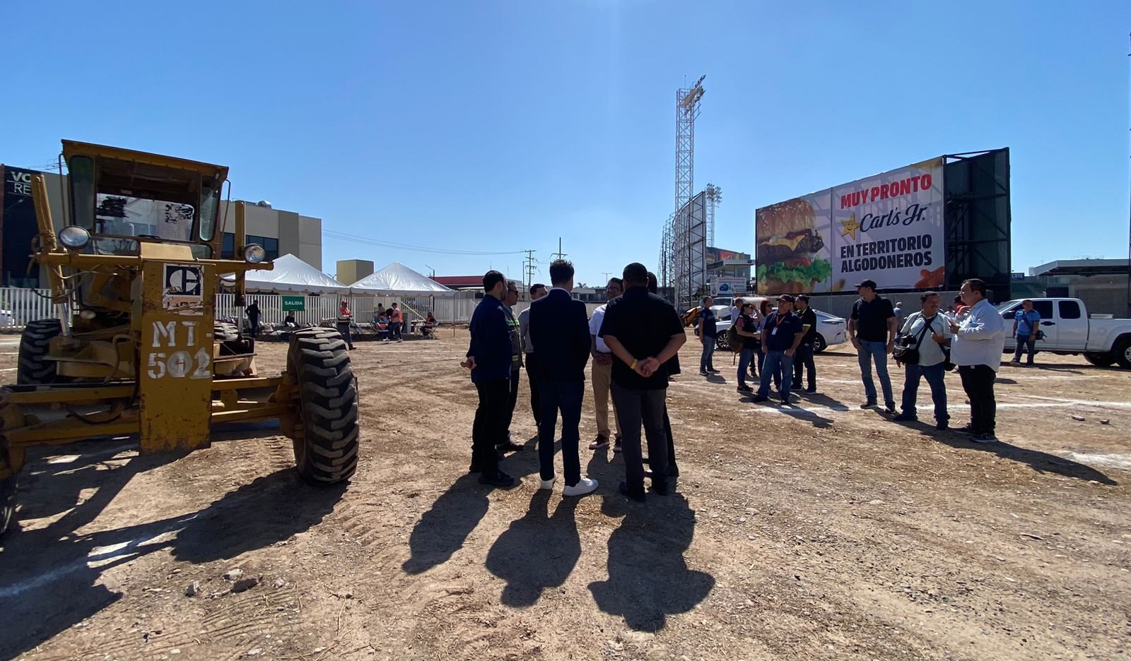 construcción del primer Carl’s Jr. en Guasave