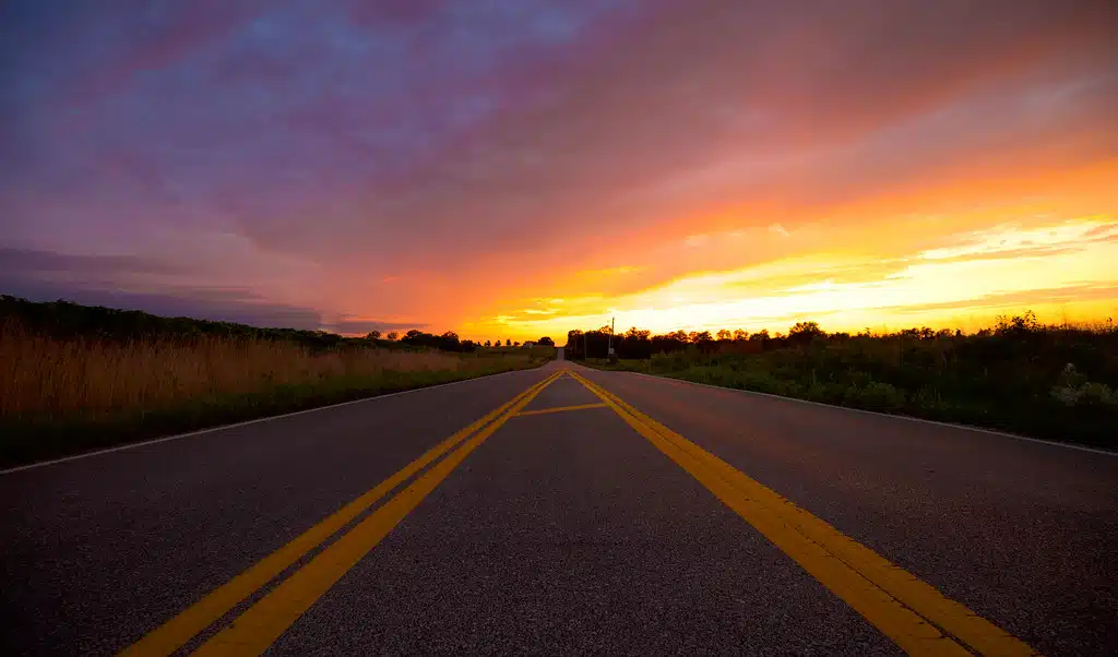 Atardecer en carretera