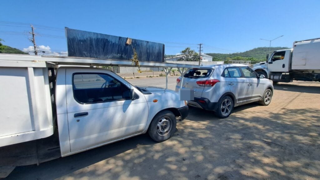 Choque por la México 15 en la salida sur de Mazatlán afecta el paso vehicular