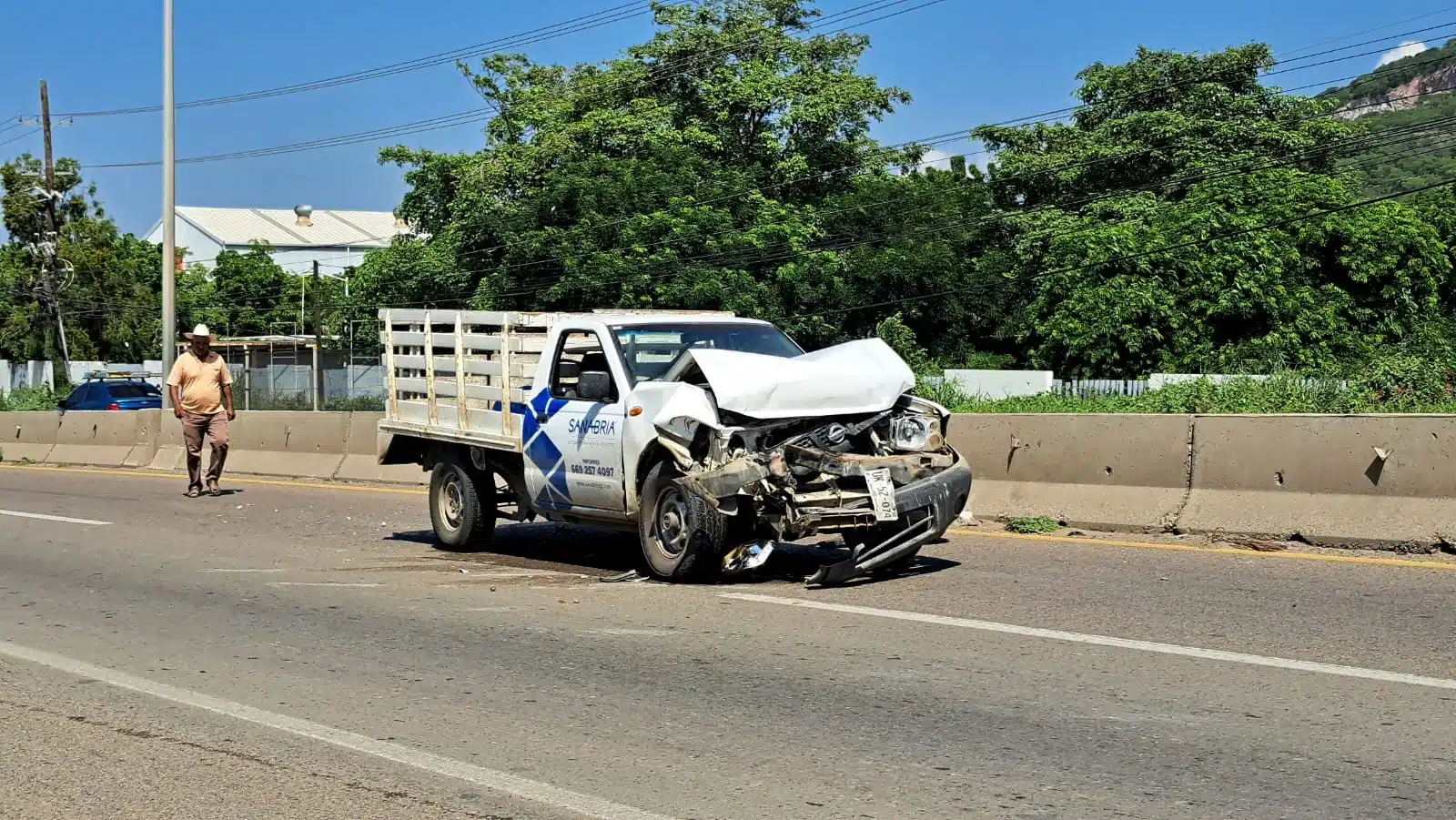 Choque por la México 15 en la salida sur de Mazatlán afecta el paso vehicular