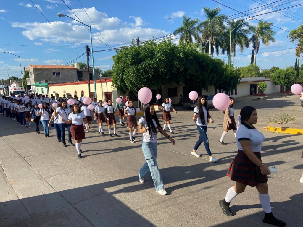 Marcha por el Día Internacional de la Lucha contra el Cáncer de Mama.