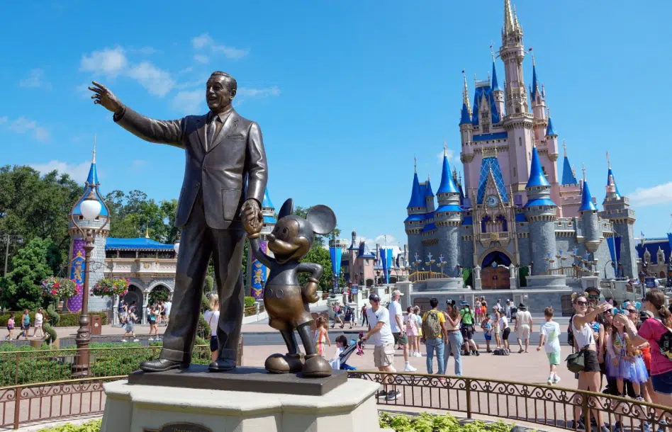 Padres descubren extraña enfermedad de su hijo tras incidente en atracción de Disney World