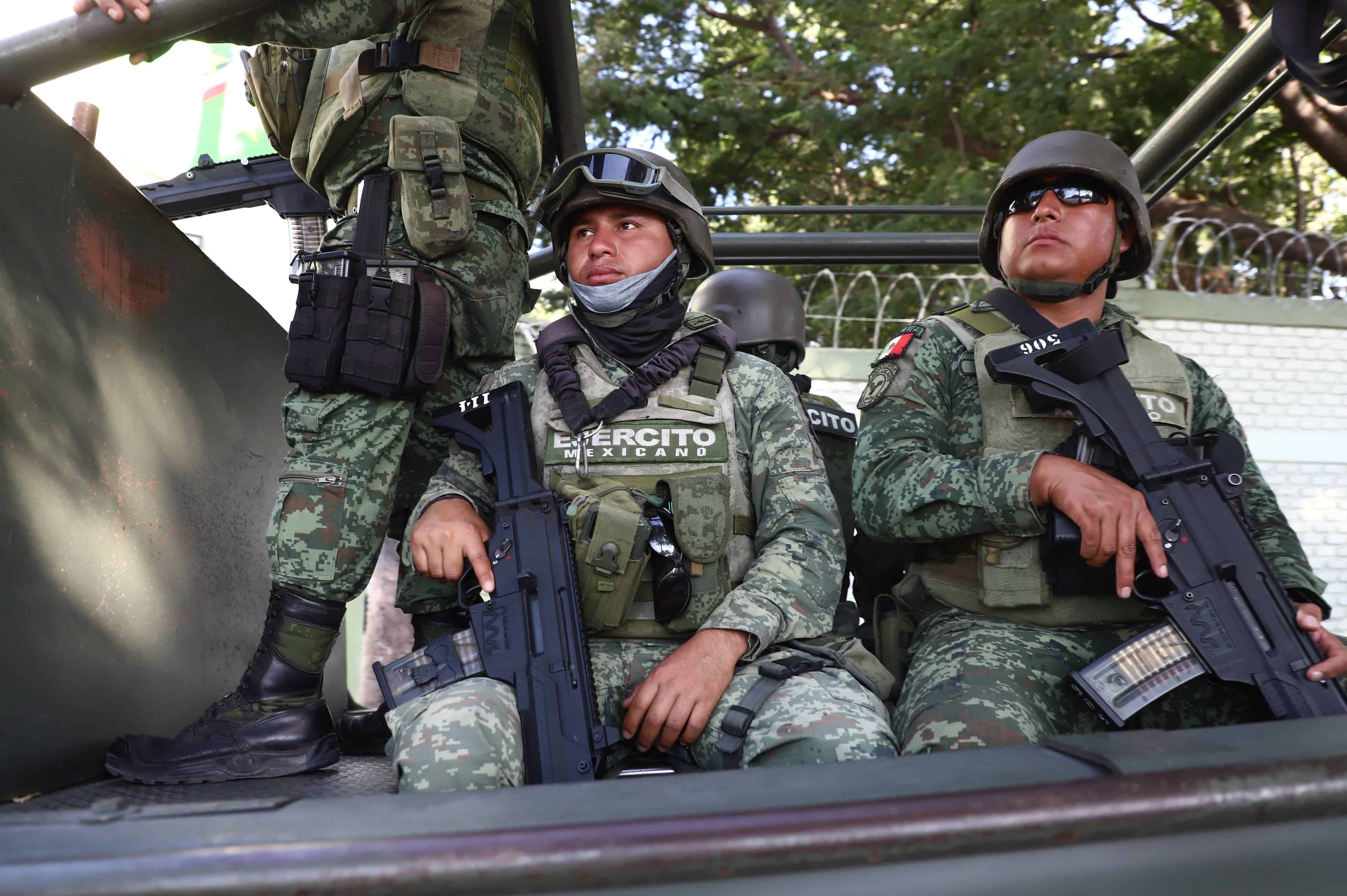 Refuerzan vigilancia en Sinaloa y aseguran 6.7 toneladas de metanfetamina y 29 armas