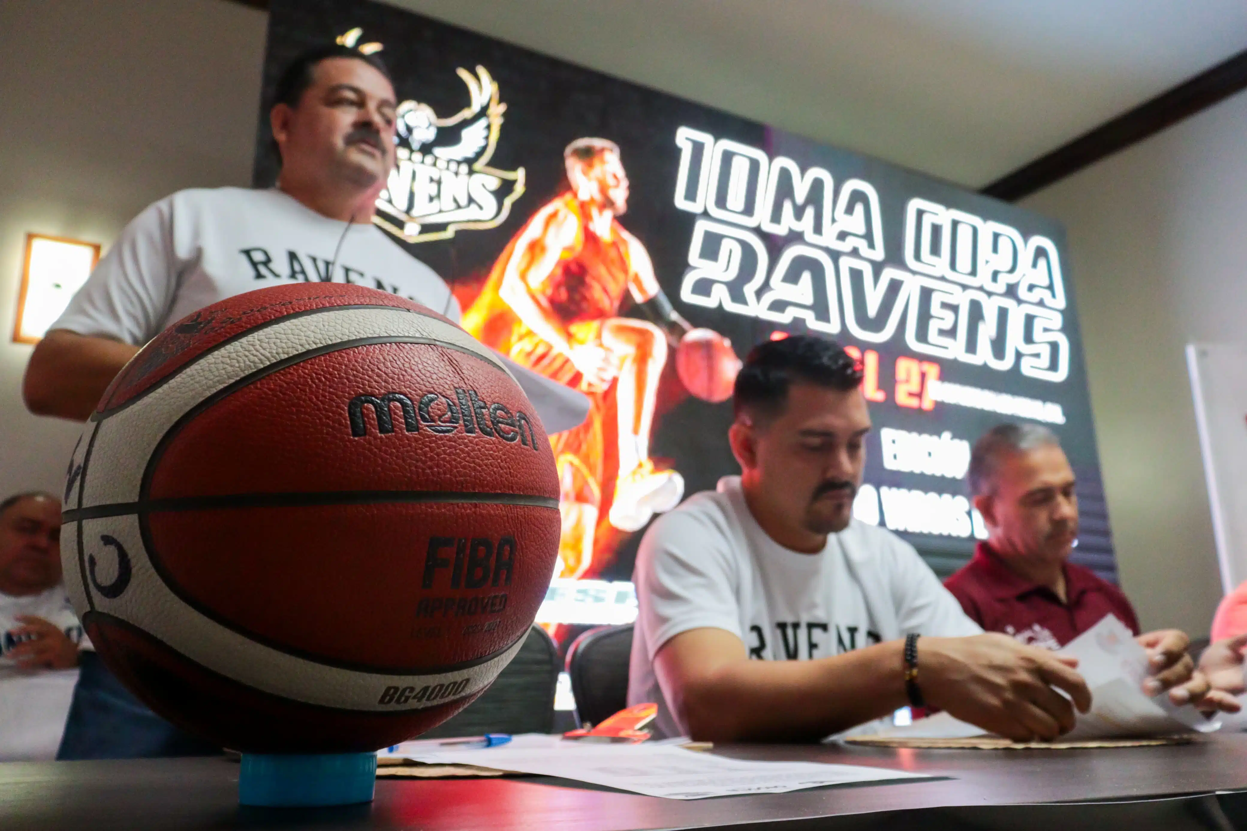 En Los Mochis presentan décima Copa Ravens de Basketball 2024