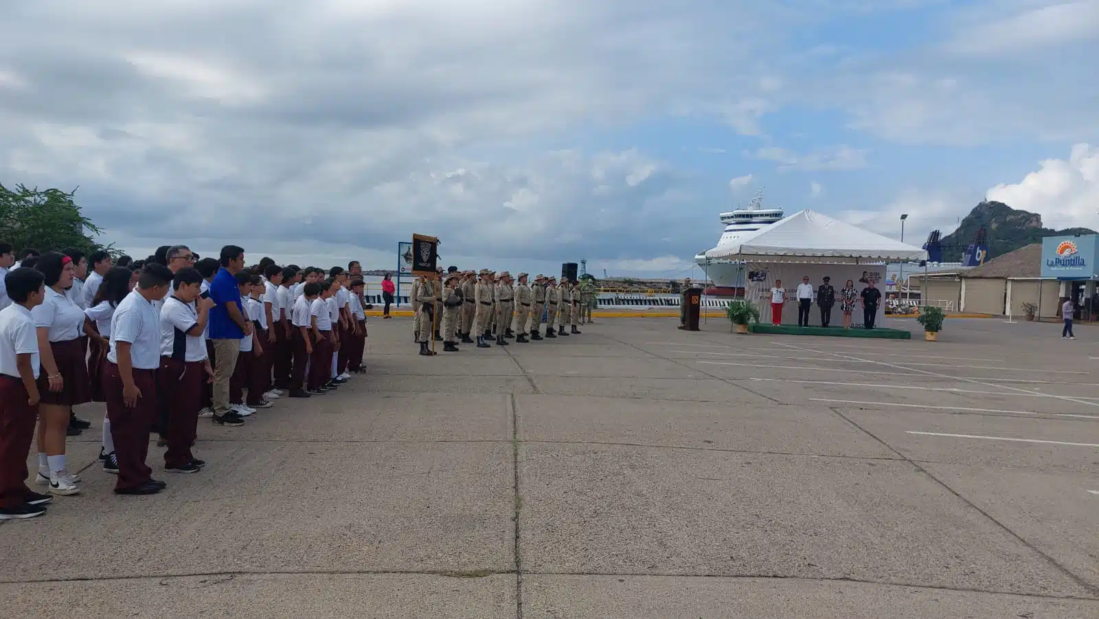 Enaltecen en Mazatlán el honor y patriotismo de los cadetes del Heroico Colegio Militar