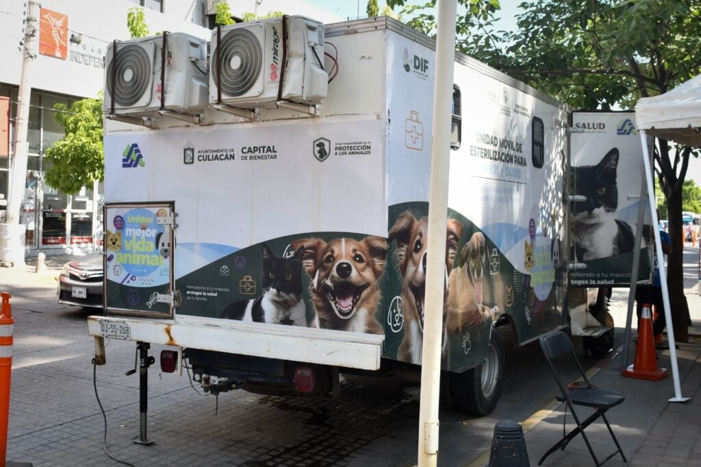 Unidad móvil para la esterilización de mascotas en Culiacán.