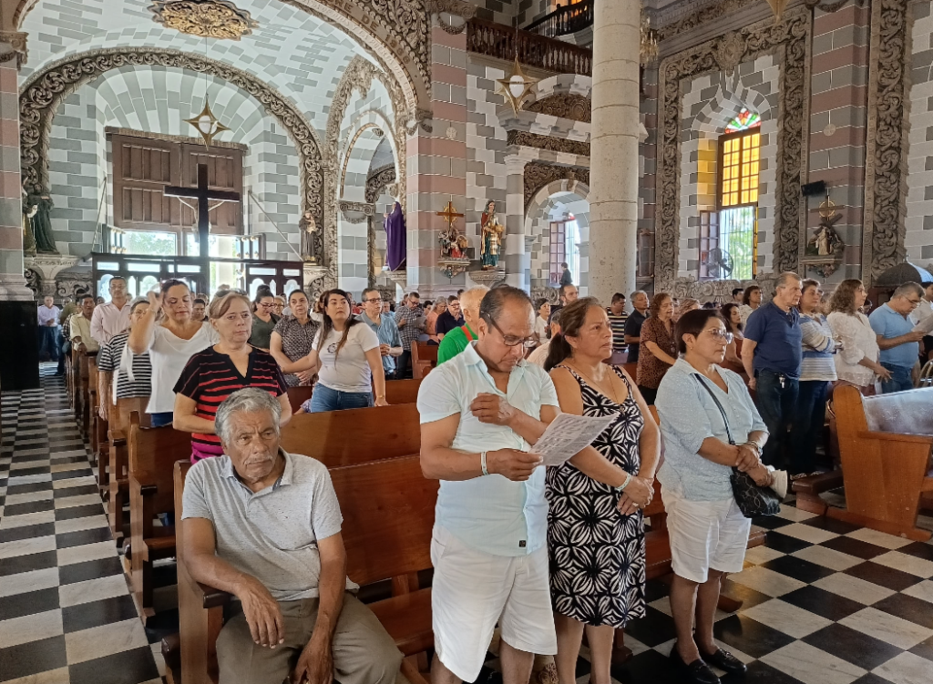 Obispo de Mazatlán ora para que frene la violencia en Sinaloa; modifican servicios en zonas peligrosas