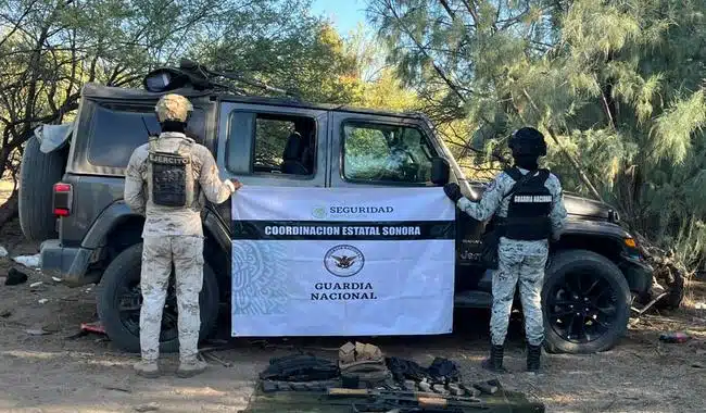 Guardias Nacionales con armas decomisadas