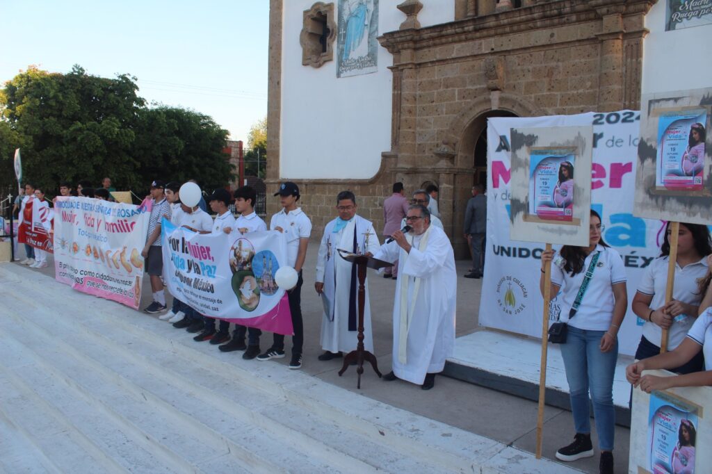 Marcha a favor de la vida y la mujer en Guasave