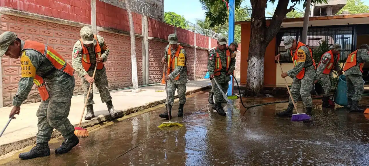 Guerrero se prepara para el regreso a clases tras el huracán John