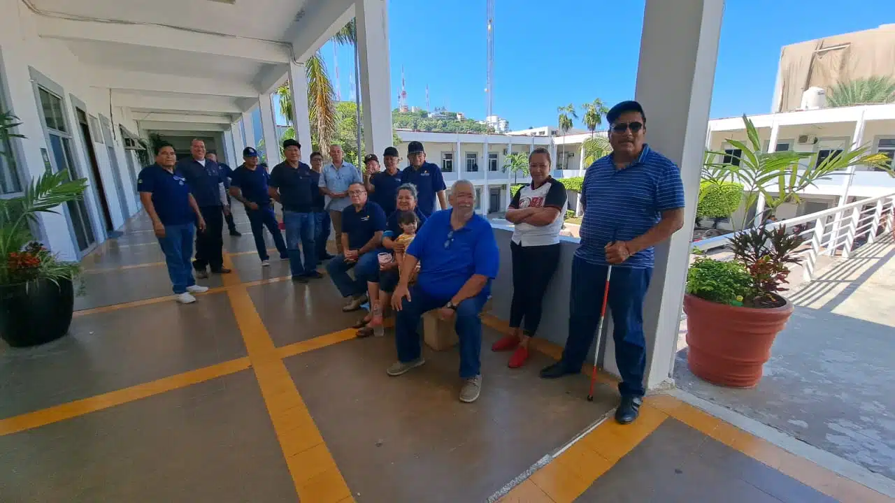 “Guerreros Azules” en Mazatlán demandan pago de quinquenios atrasados