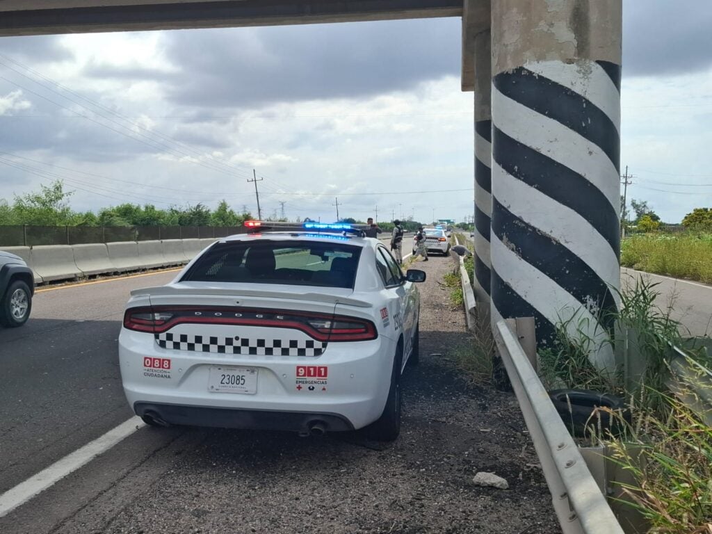 Guardia Nacional en carretera Culiacán-Eldorado