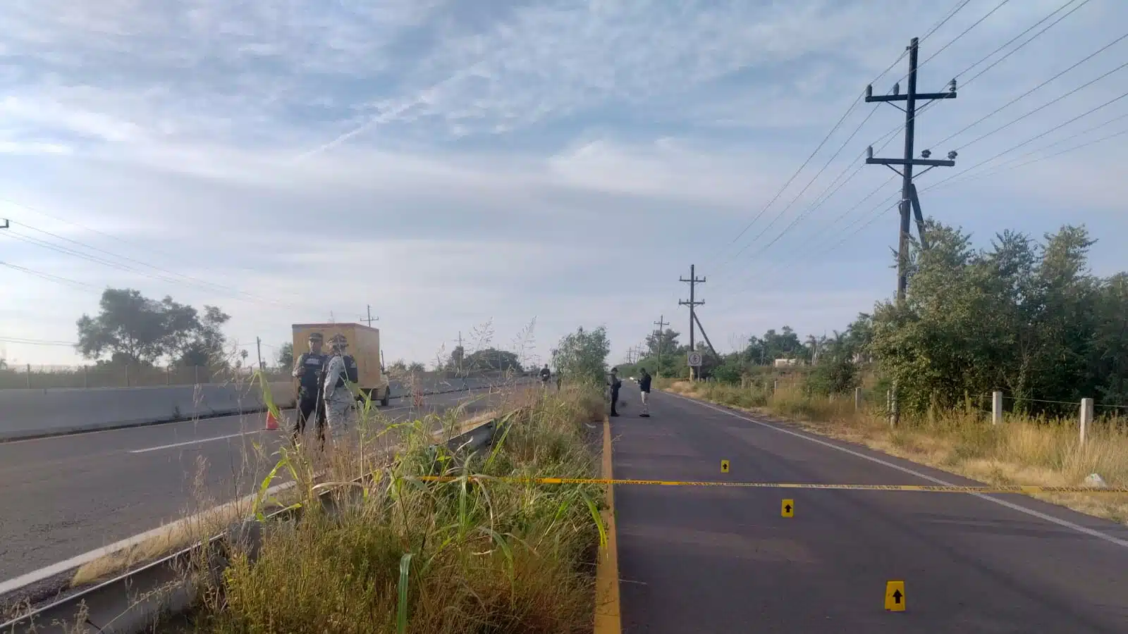 Hombre tercera edad fallece embestido por chofer, huyó