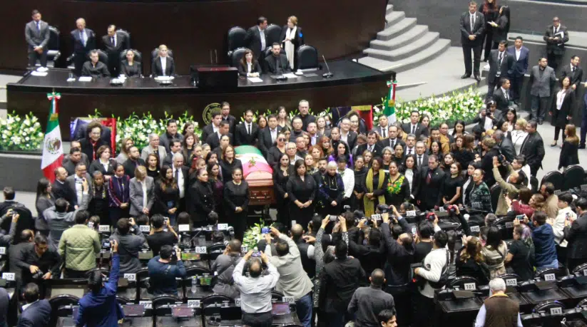 VIDEO: Así fue el emotivo homenaje luctuoso a Ifigenia Martínez en la Cámara de Diputados