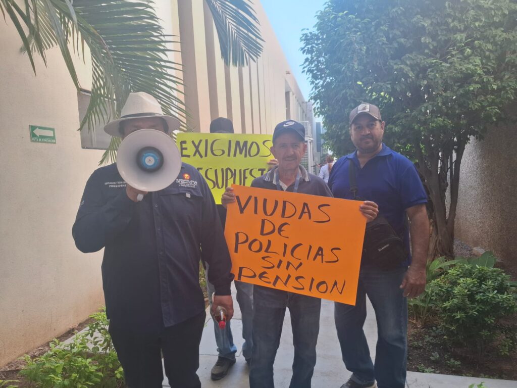 Policías de todo Sinaloa