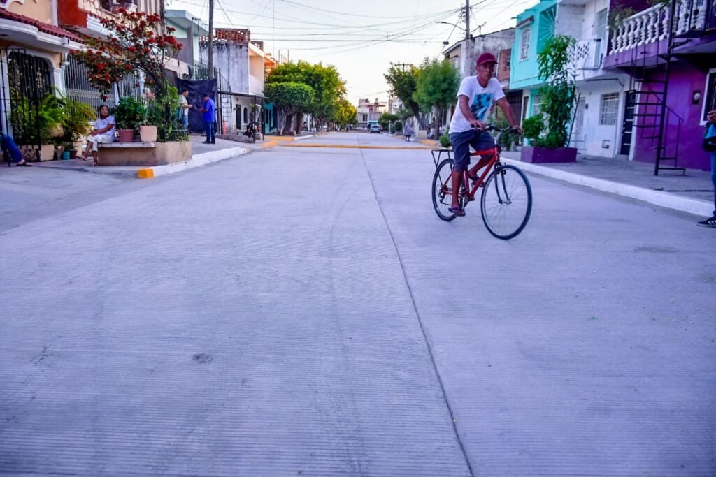 OBRA DE SANEAMIENTO EN COLONIA DE MAZATLÁN2