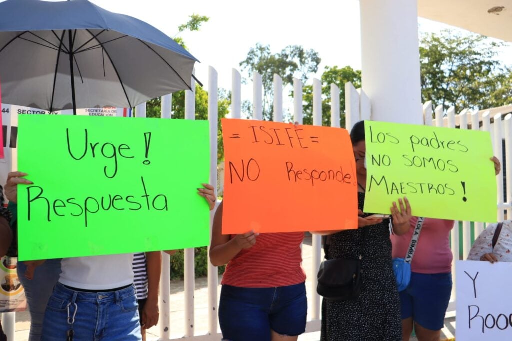 PRIMARIA SIN LUZ EN MAZATLÁN1