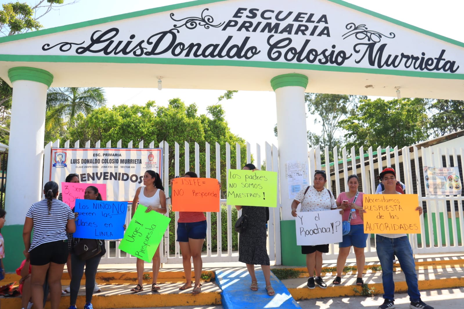PRIMARIA SIN LUZ EN MAZATLÁN8
