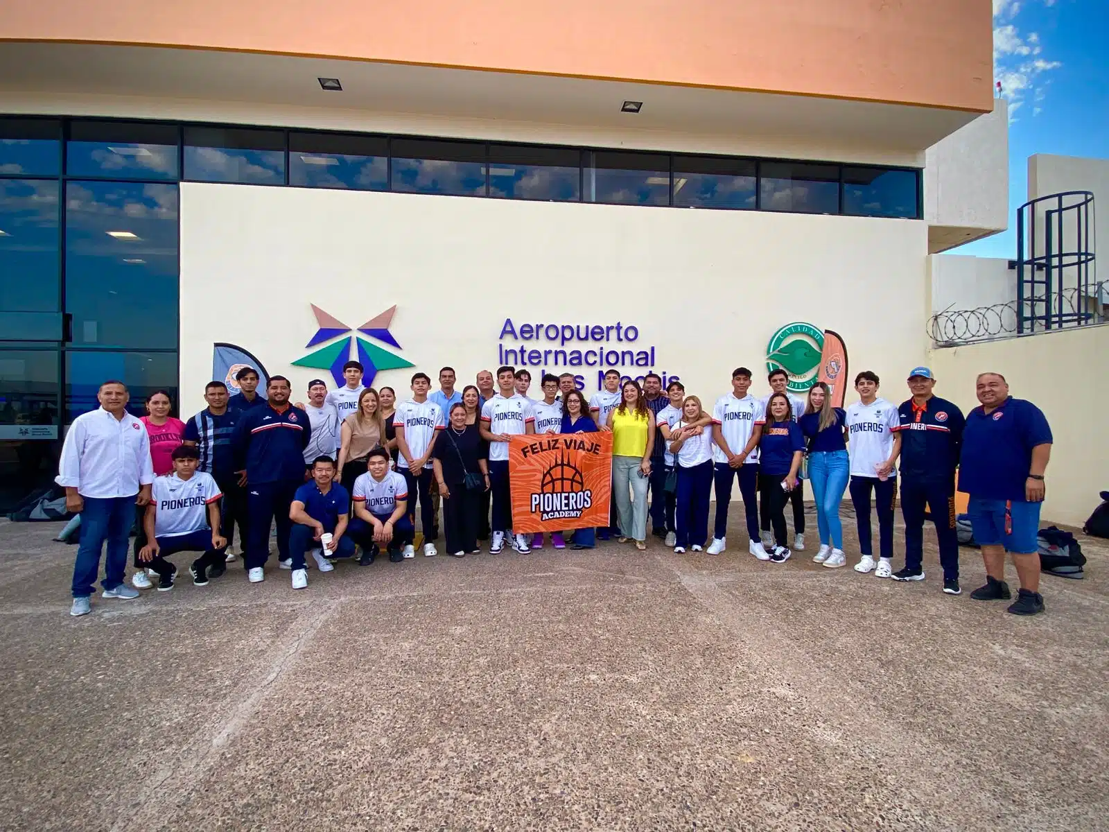 Pioneros Academy en el Aeropuerto Internacional de Los Mochis