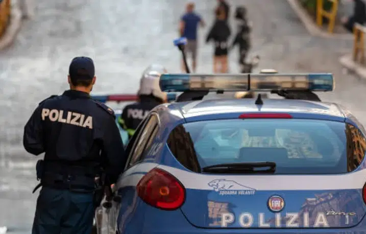 ¡Conmoción en Italia! Mujer es acusada de ahogar a su bebé recién nacida en el inodoro